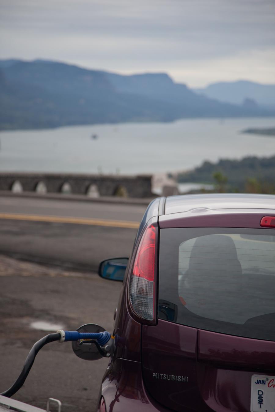  Mitsubishi i-MiEV 2012 года  (US) (фото 112 из 234)